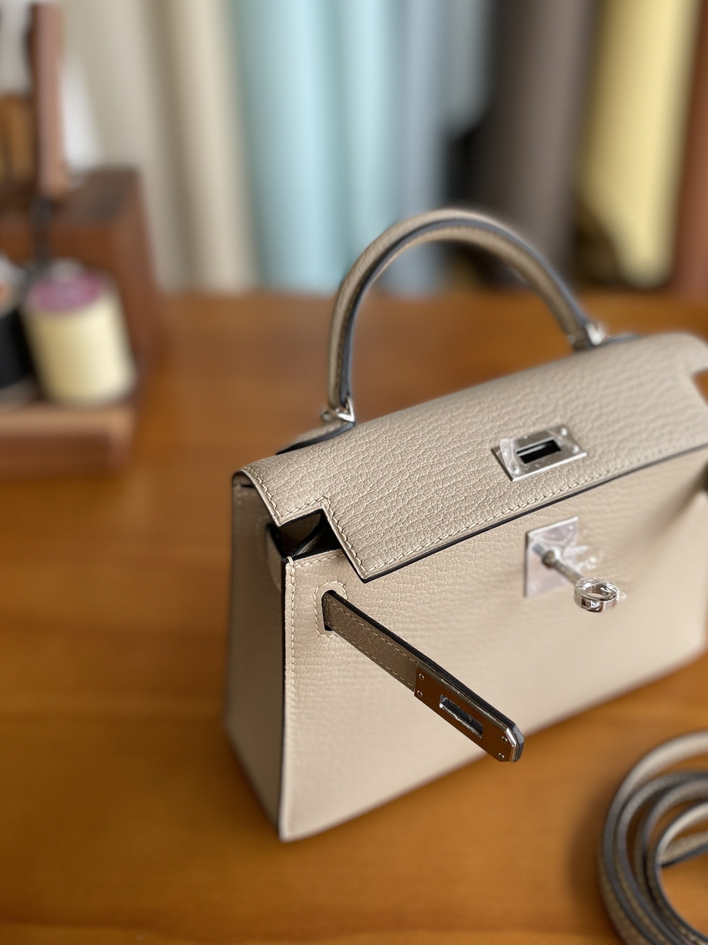 Hermès（爱马仕）mini kelly 迷你凯莉 山羊皮 m8 沥青灰 银扣 19cm