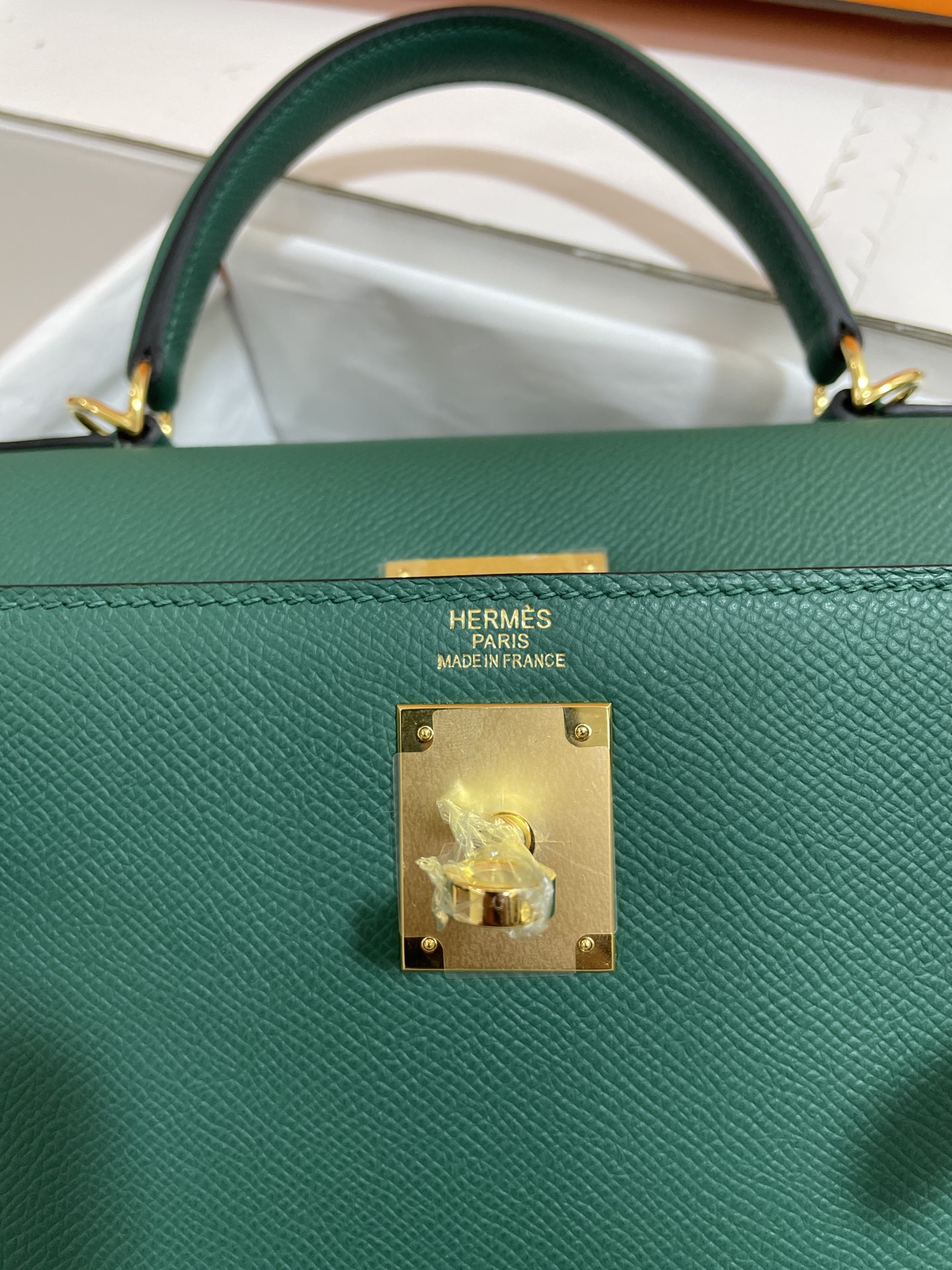 Hermès（爱马仕）Kelly 凯莉包 Epsom 孔雀绿 金扣 28cm