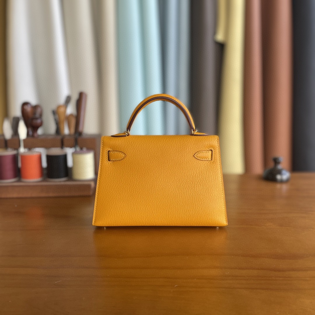 Hermès（爱马仕）mini kelly 迷你凯莉 山羊皮 9v 太阳黄 金扣 19cm