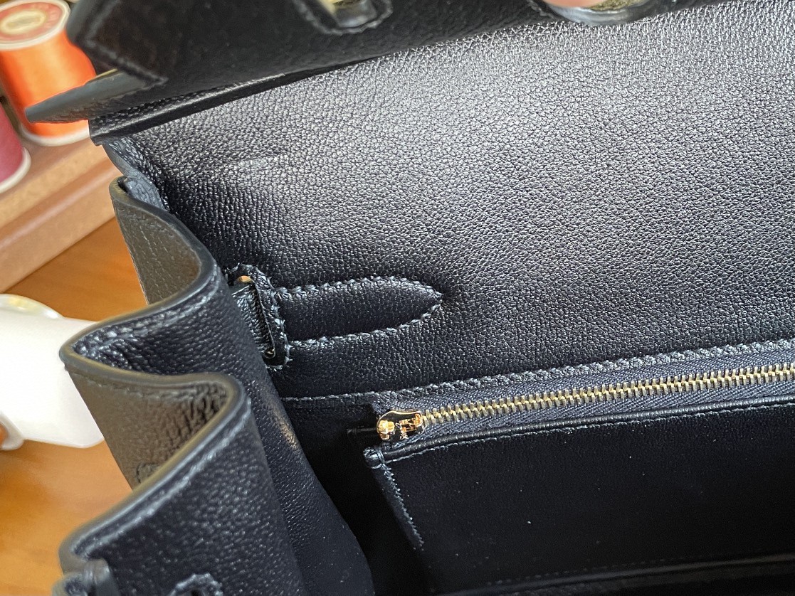 Hermès（爱马仕）Birkin 铂金包 山羊皮 黑色 金扣 30cm