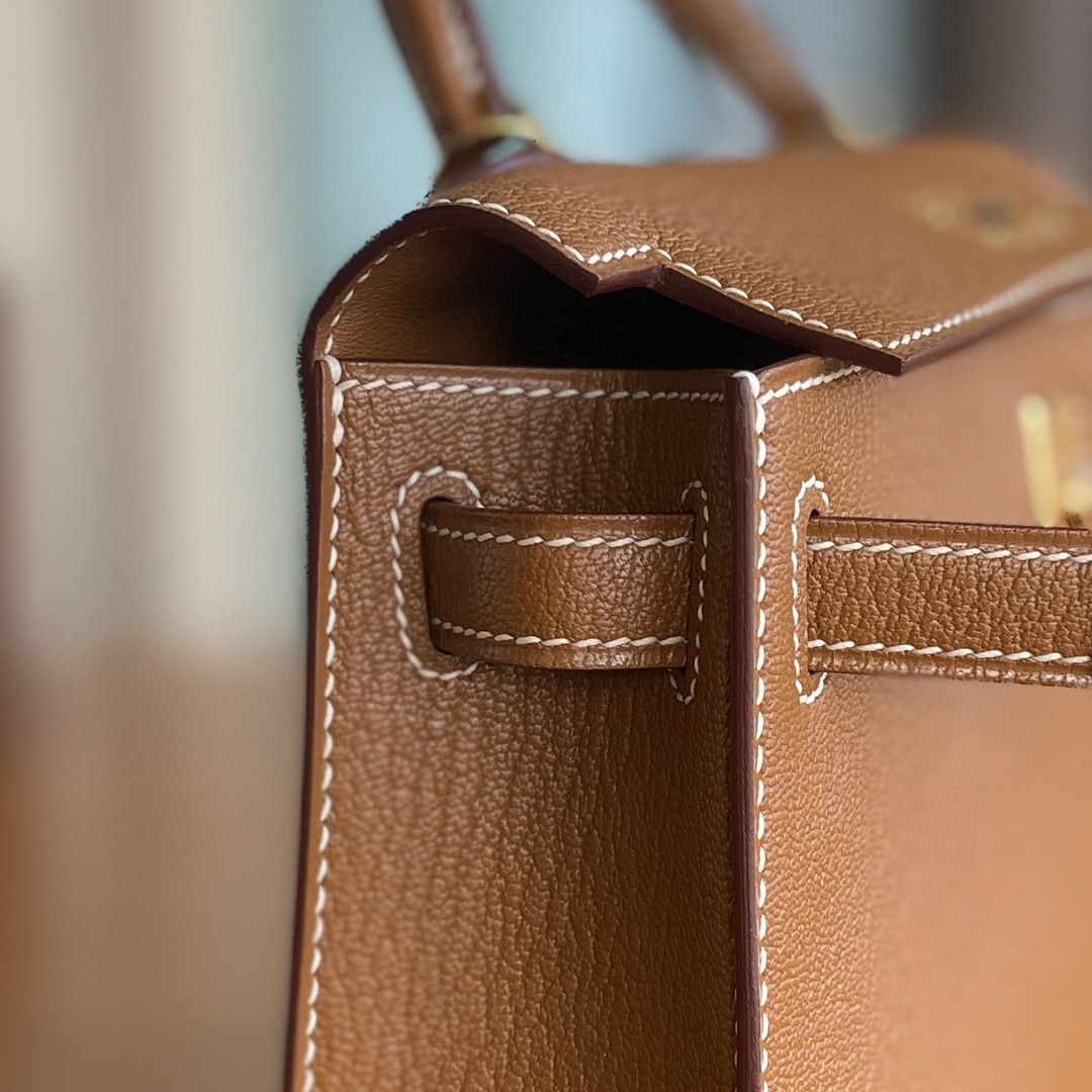 Hermès（爱马仕）mini kelly 迷你凯莉 山羊皮 金棕色 金扣 19cm