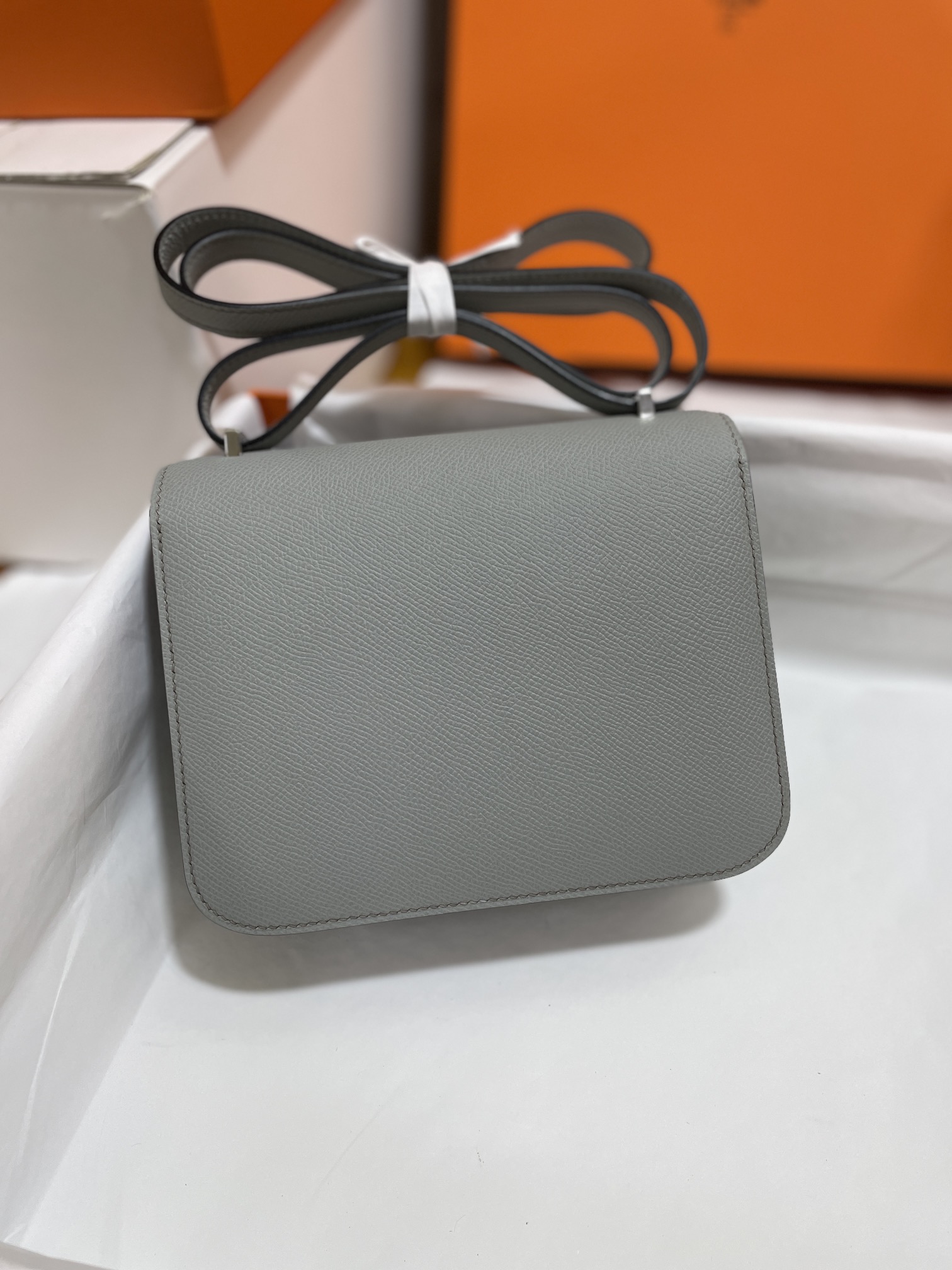 Hermès（爱马仕）Constance 空姐包 Epsom 海鸥灰 银扣 19cm