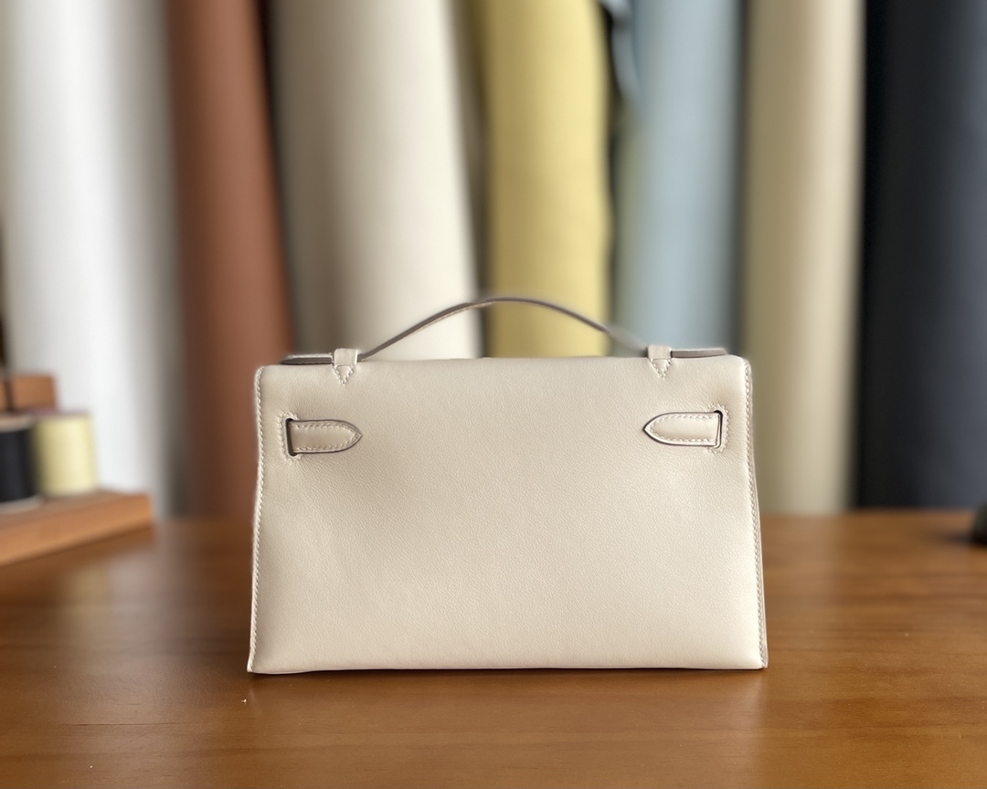 Hermès（爱马仕）mini kelly Pochette Swift皮 奶昔白 金扣 22cm