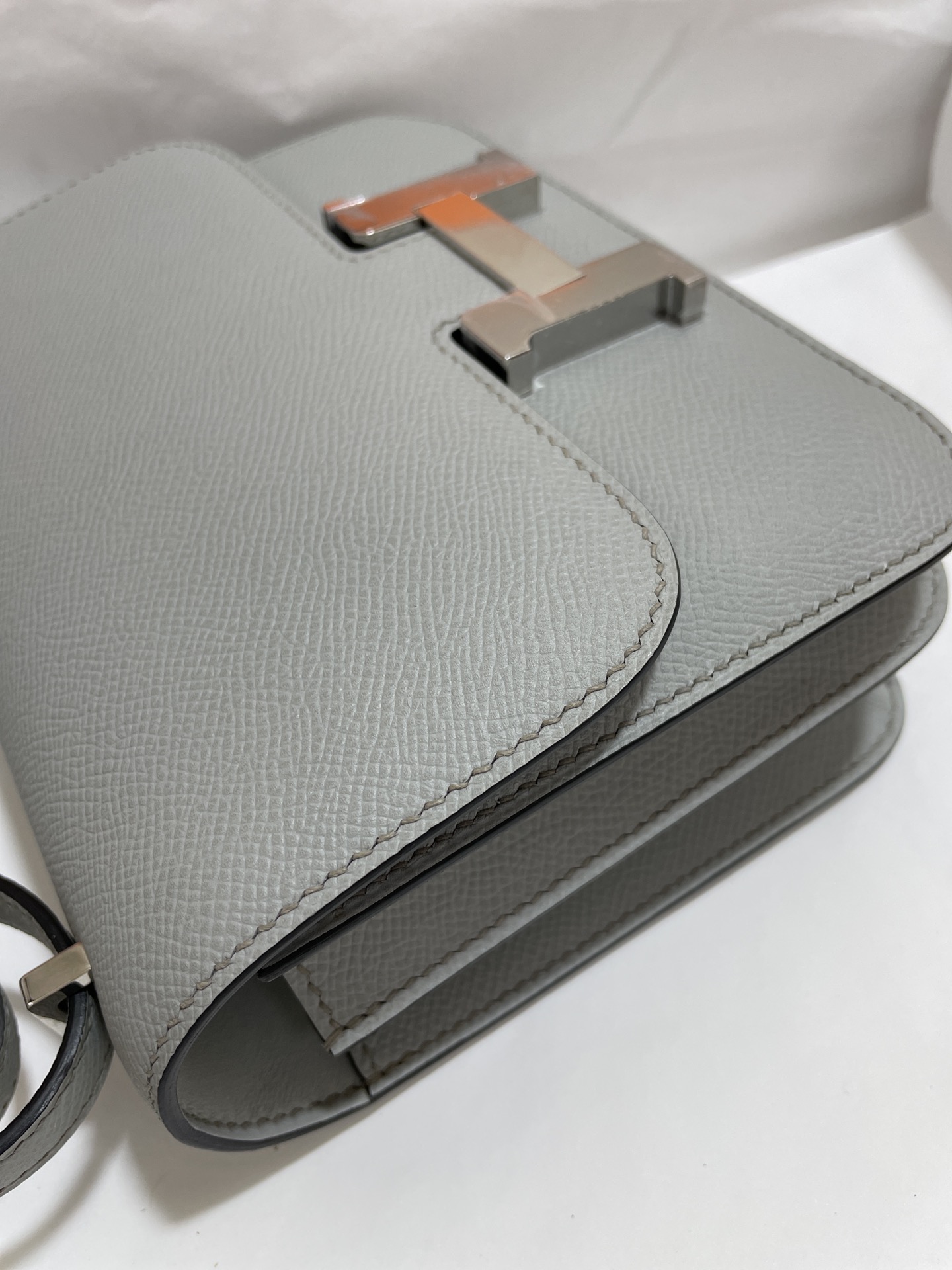Hermès（爱马仕）Constance 空姐包 Epsom 海鸥灰 银扣 19cm