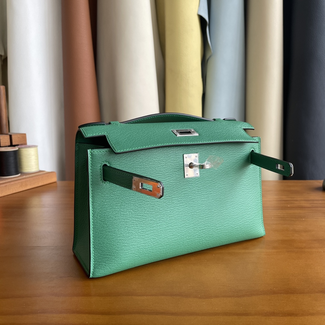 Hermès（爱马仕）mini kelly Pochette 山羊皮 u4 丝绒绿 银扣 22cm