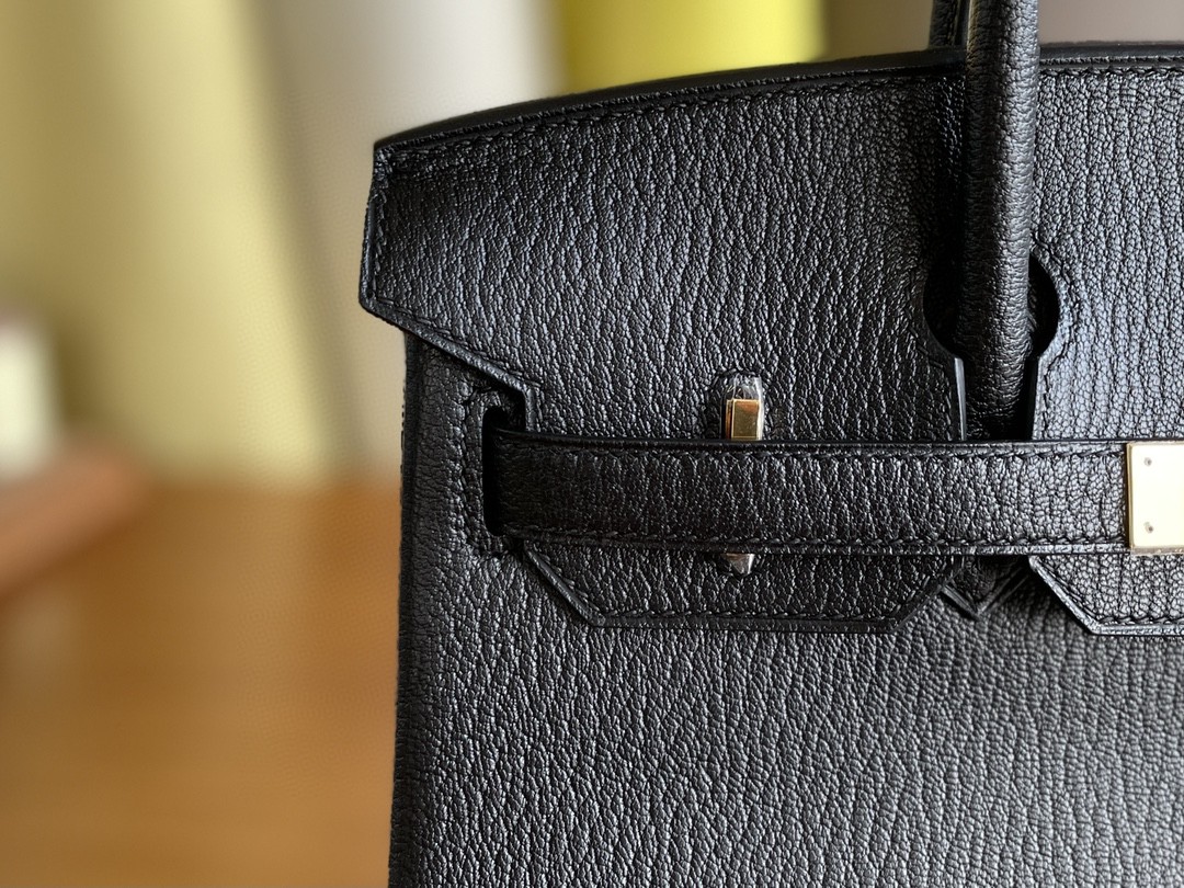 Hermès（爱马仕）Birkin 铂金包 山羊皮 黑色 金扣 30cm