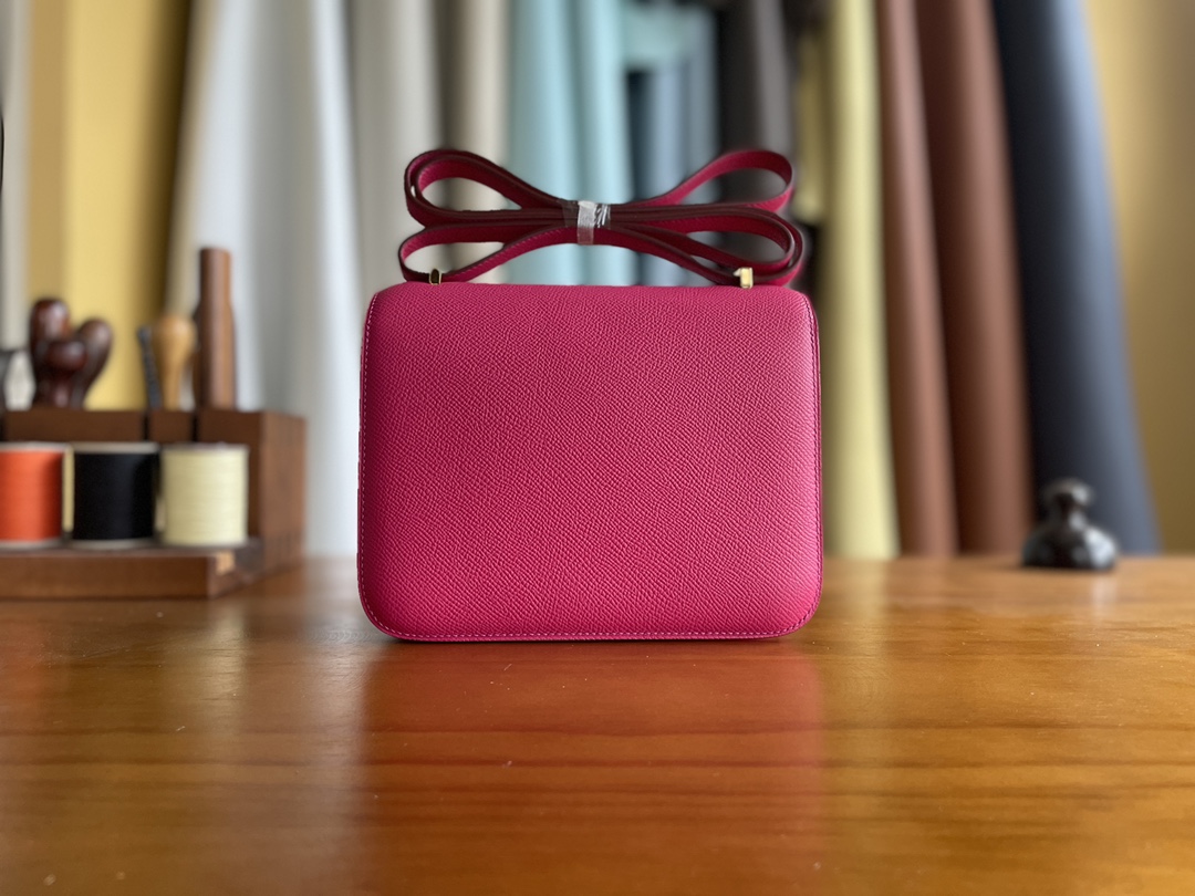 Hermès（爱马仕）Constance 空姐包 epsom 0D 墨西哥粉 金扣 18cm