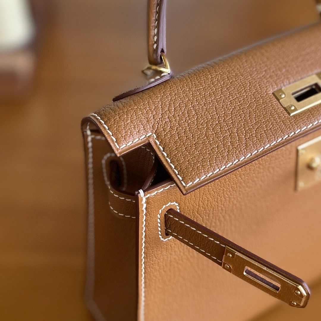 Hermès（爱马仕）mini kelly 迷你凯莉 山羊皮 金棕色 金扣 19cm