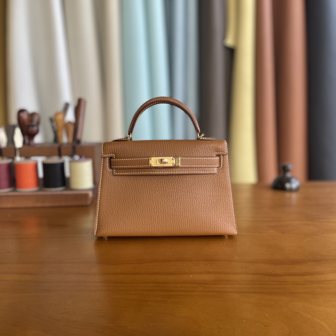 Hermès（爱马仕）mini kelly 迷你凯莉 山羊皮 金棕色 金扣 19cm