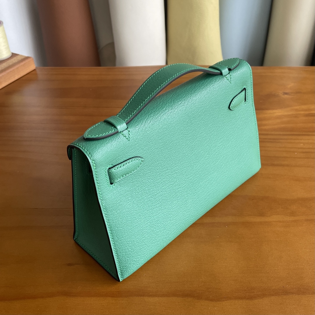 Hermès（爱马仕）mini kelly Pochette 山羊皮 u4 丝绒绿 银扣 22cm