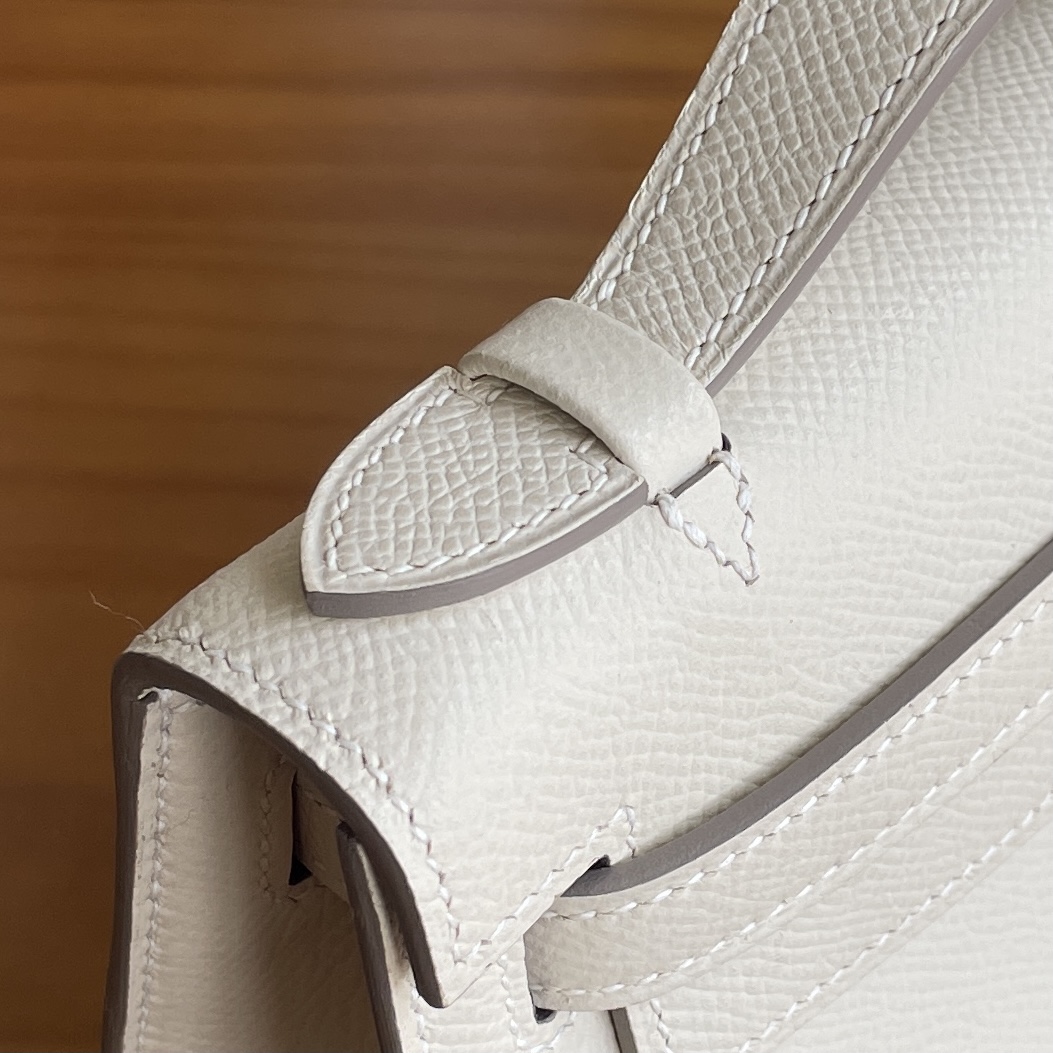 Hermès（爱马仕）mini kelly Pochette Epsom 奶昔白 银扣 22cm