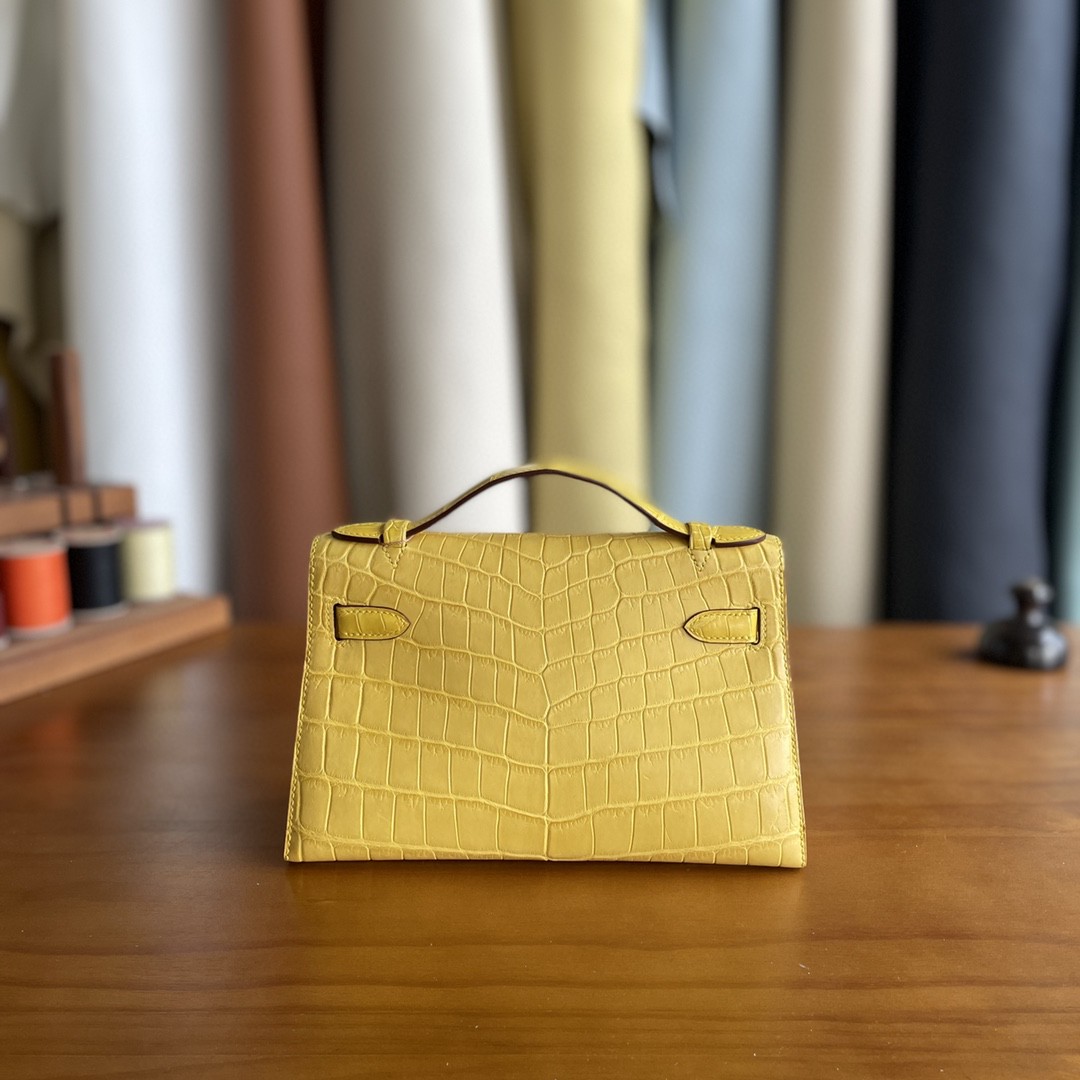 Hermès（爱马仕）mini kelly 迷你凯莉 雾面 尼罗鳄 m9 金盏花黄 金扣 22cm