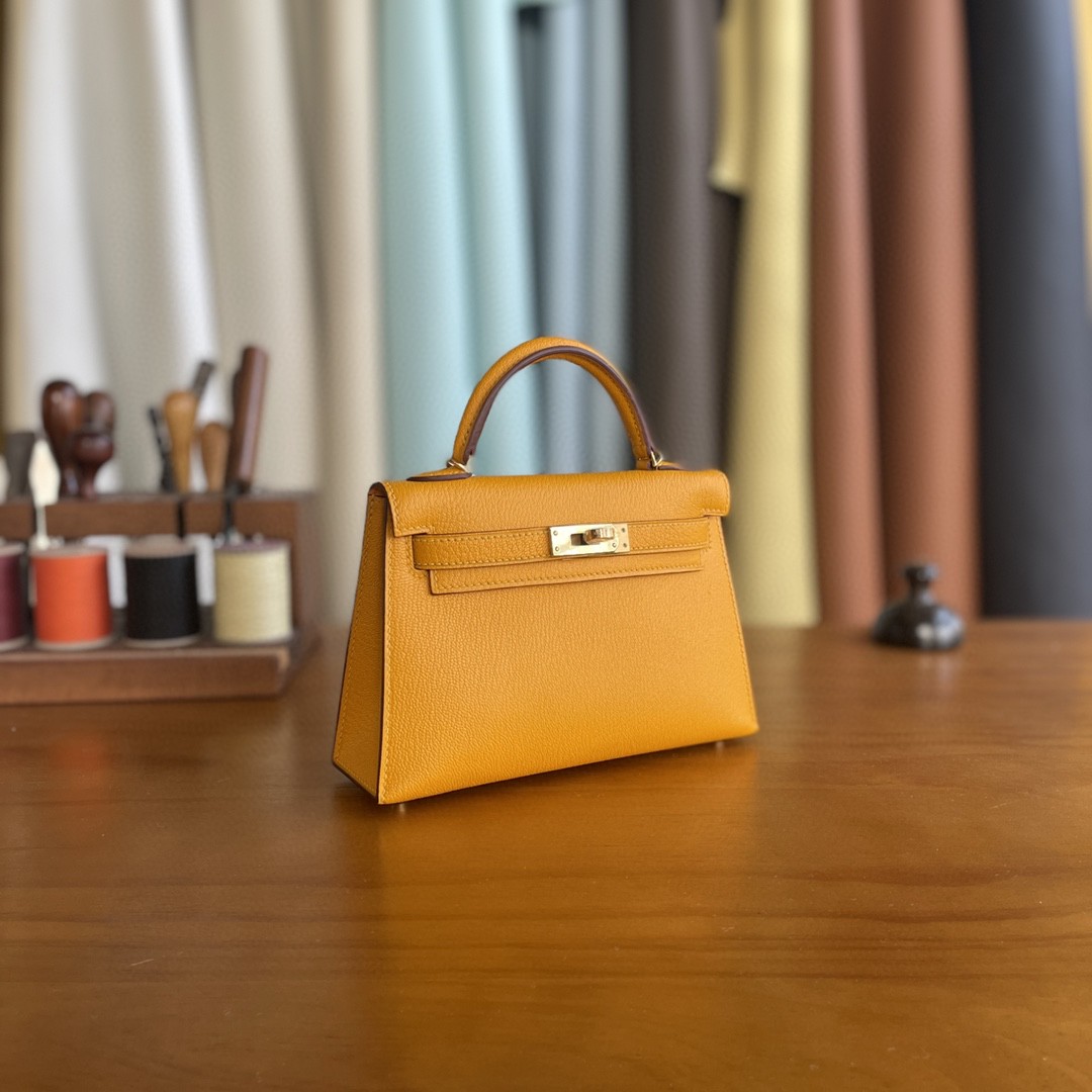 Hermès（爱马仕）mini kelly 迷你凯莉 山羊皮 9v 太阳黄 金扣 19cm