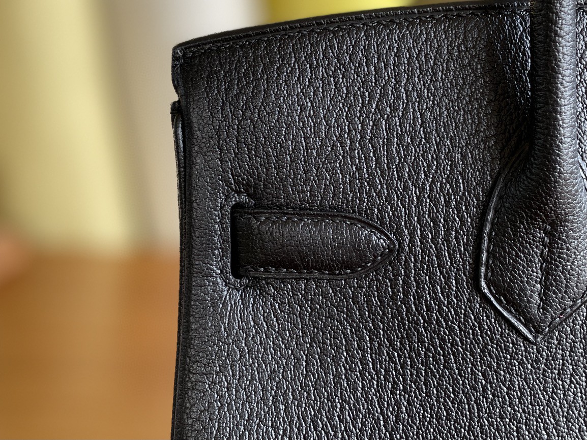 Hermès（爱马仕）Birkin 铂金包 山羊皮 黑色 金扣 30cm