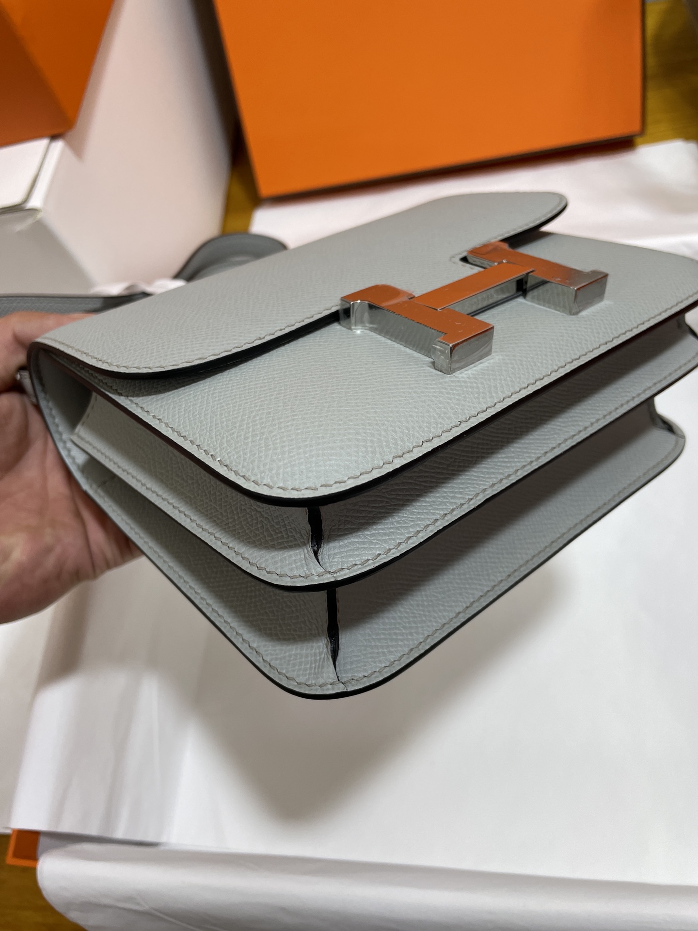 Hermès（爱马仕）Constance 空姐包 Epsom 海鸥灰 银扣 19cm