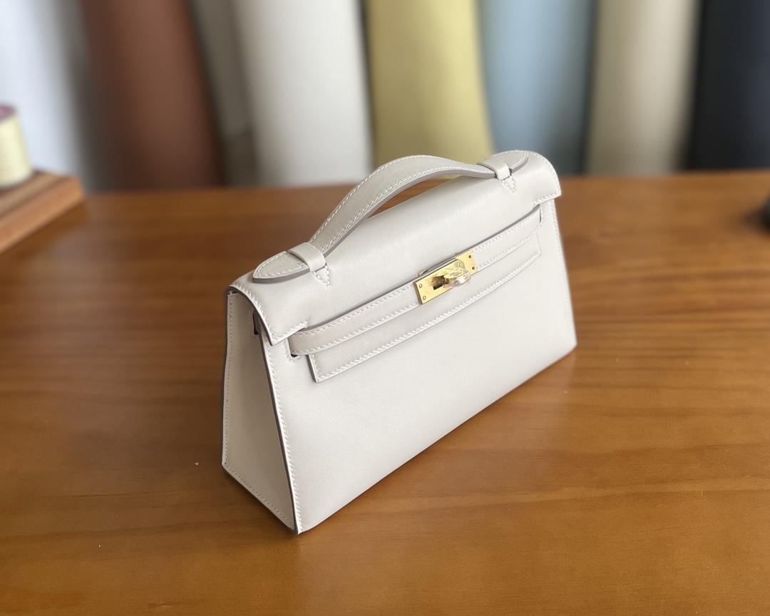 Hermès（爱马仕）mini kelly Pochette Swift皮 奶昔白 金扣 22cm