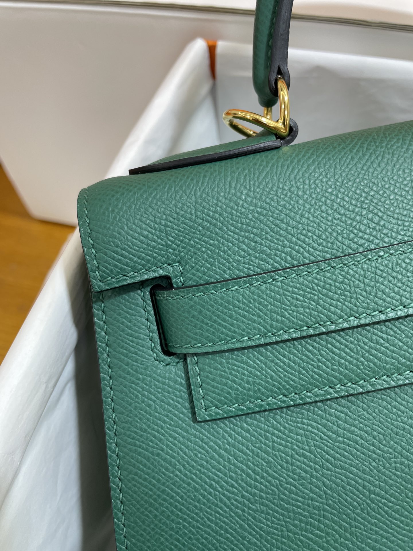 Hermès（爱马仕）Kelly 凯莉包 Epsom 孔雀绿 金扣 28cm