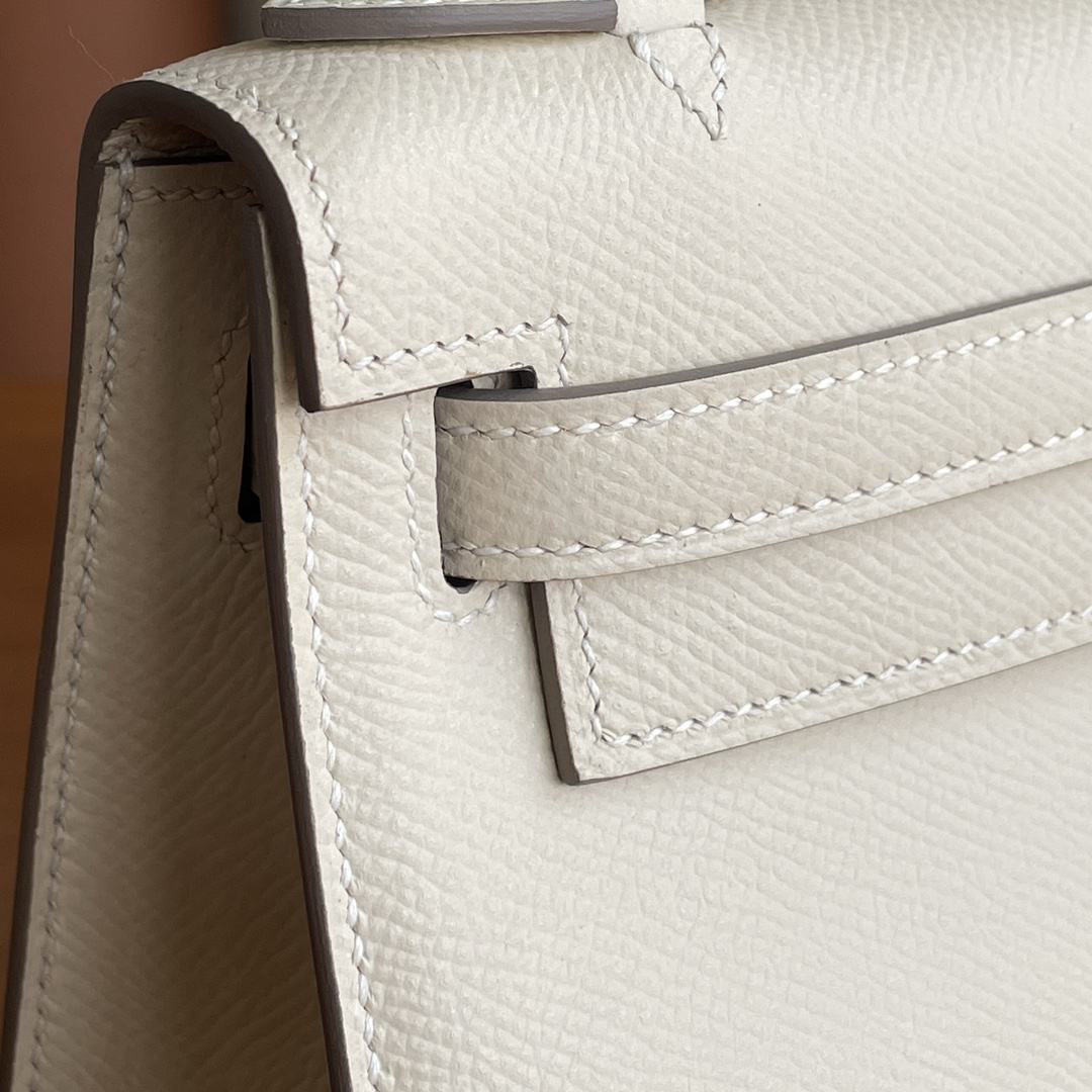 Hermès（爱马仕）mini kelly Pochette Epsom 奶昔白 银扣 22cm