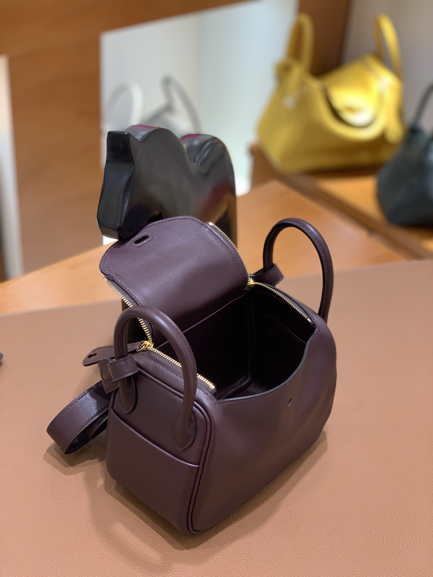 Hermès（爱马仕）Mini lindy 迷你琳迪包 Swift 马鞍红 金扣 20cm