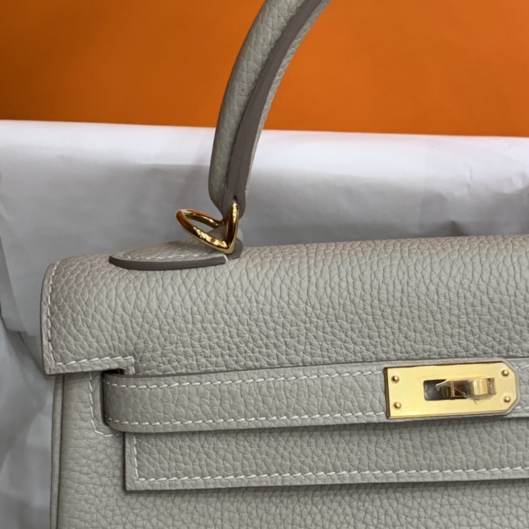 Hermès（爱马仕）Kelly 凯莉包 Togo 珍珠灰 金扣 25cm