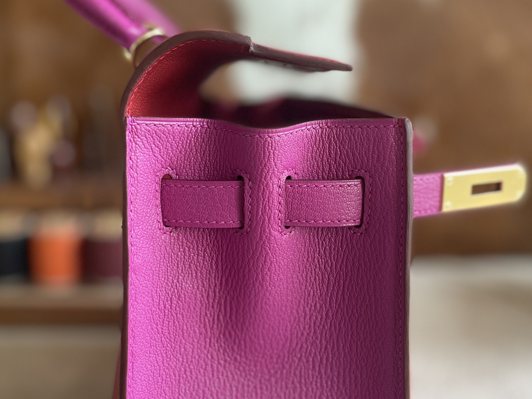 Hermès（爱马仕）Kelly 凯莉包 Chevre 山羊皮 Q5 国旗红 拼 L3 玫瑰紫 金扣 28cm
