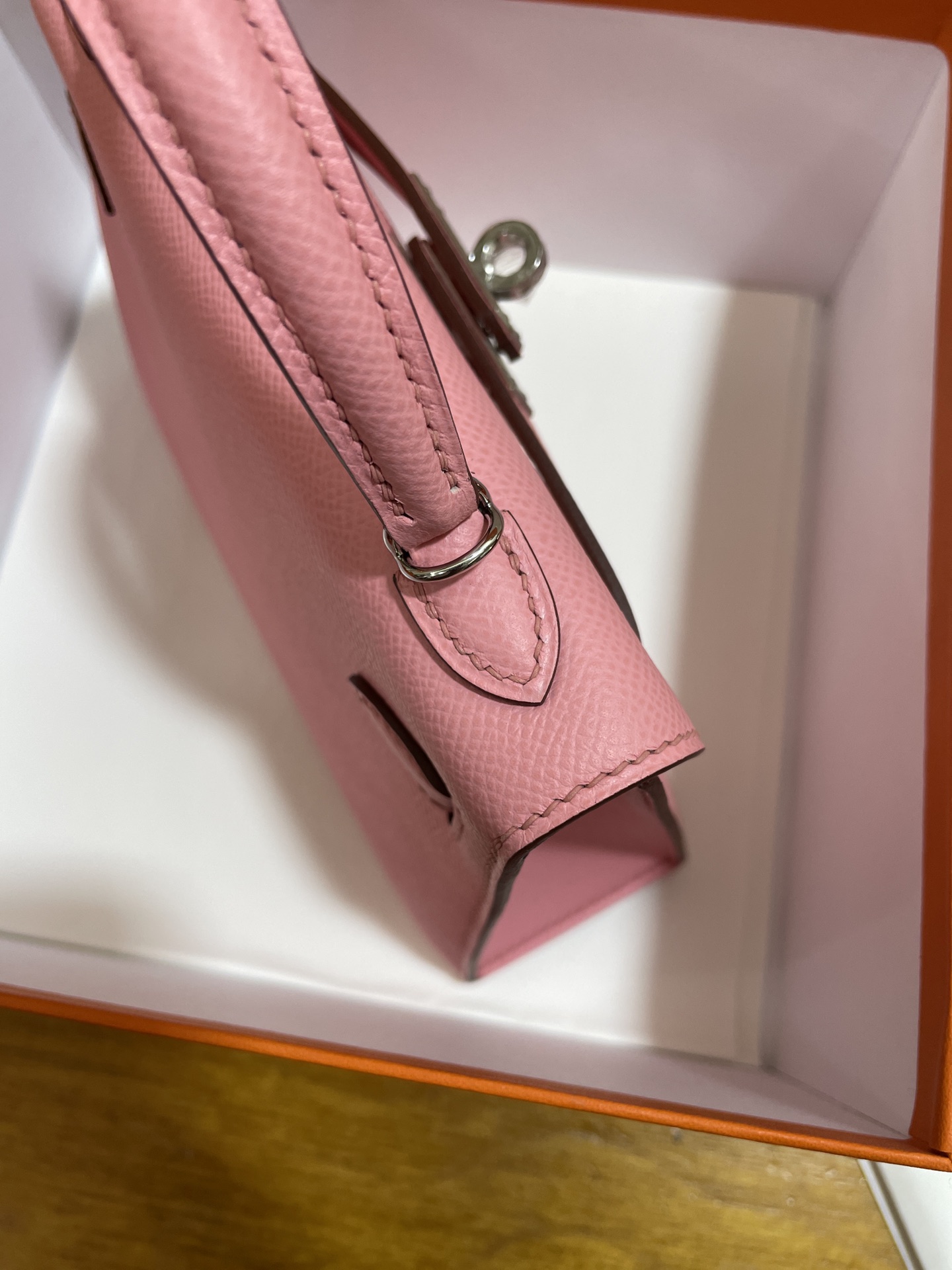 Hermès（爱马仕）mini Kelly 迷你凯莉 Epsom 奶昔粉 银扣 19cm
