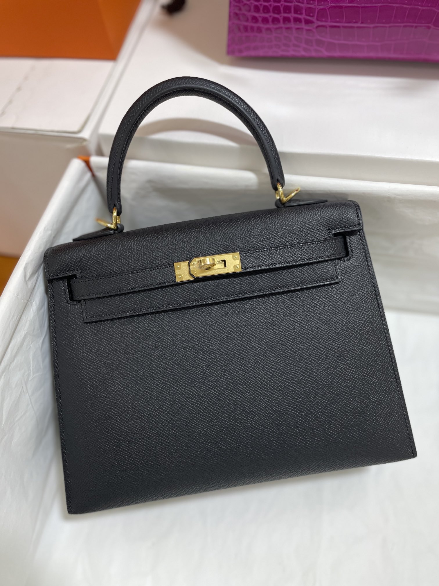Hermès（爱马仕）Kelly 凯莉包 epsom 黑色 金扣 25cm