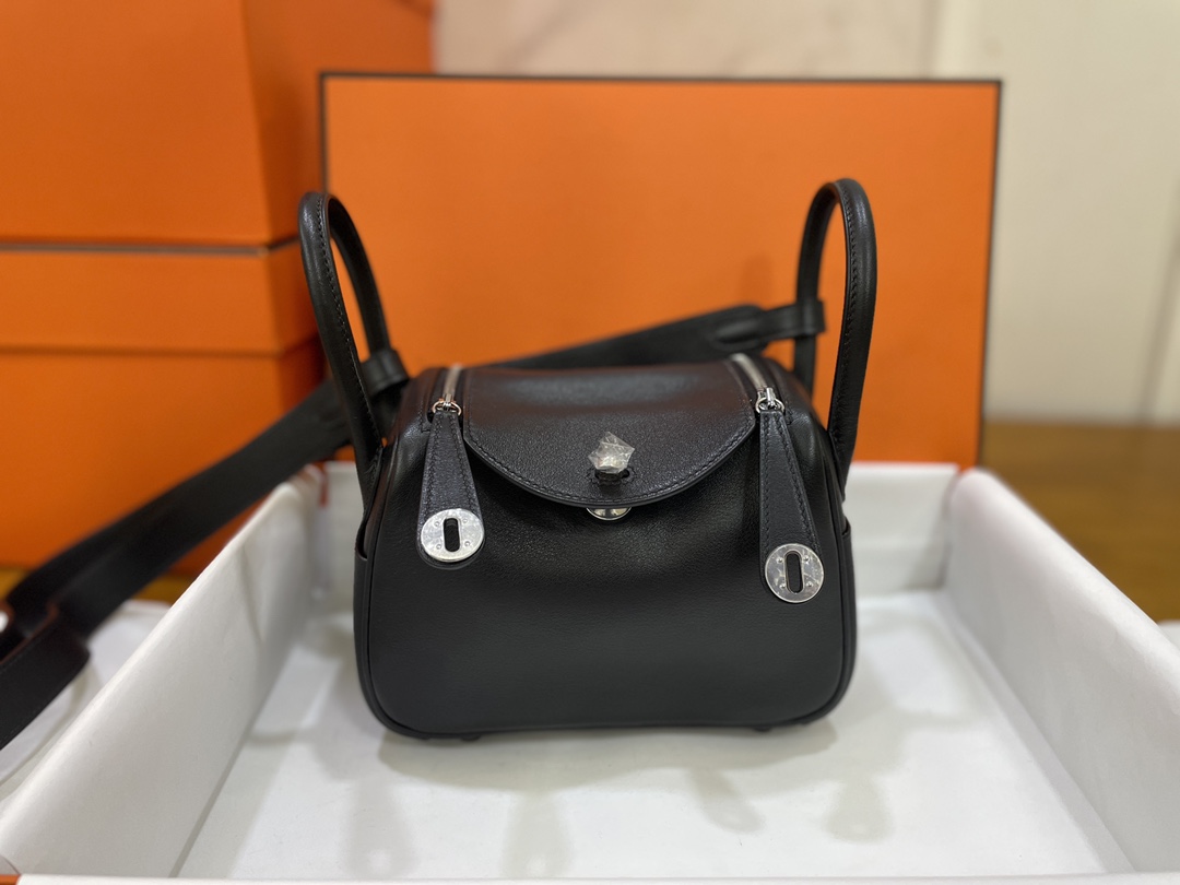 Hermès（爱马仕）Mini lindy 迷你琳迪包 Swift 黑色 银扣 20cm