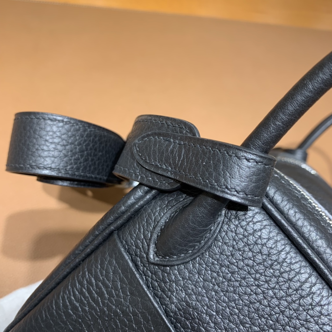 Hermès（爱马仕）Mini lindy 迷你琳迪包 TC皮 黑色 银扣 20cm