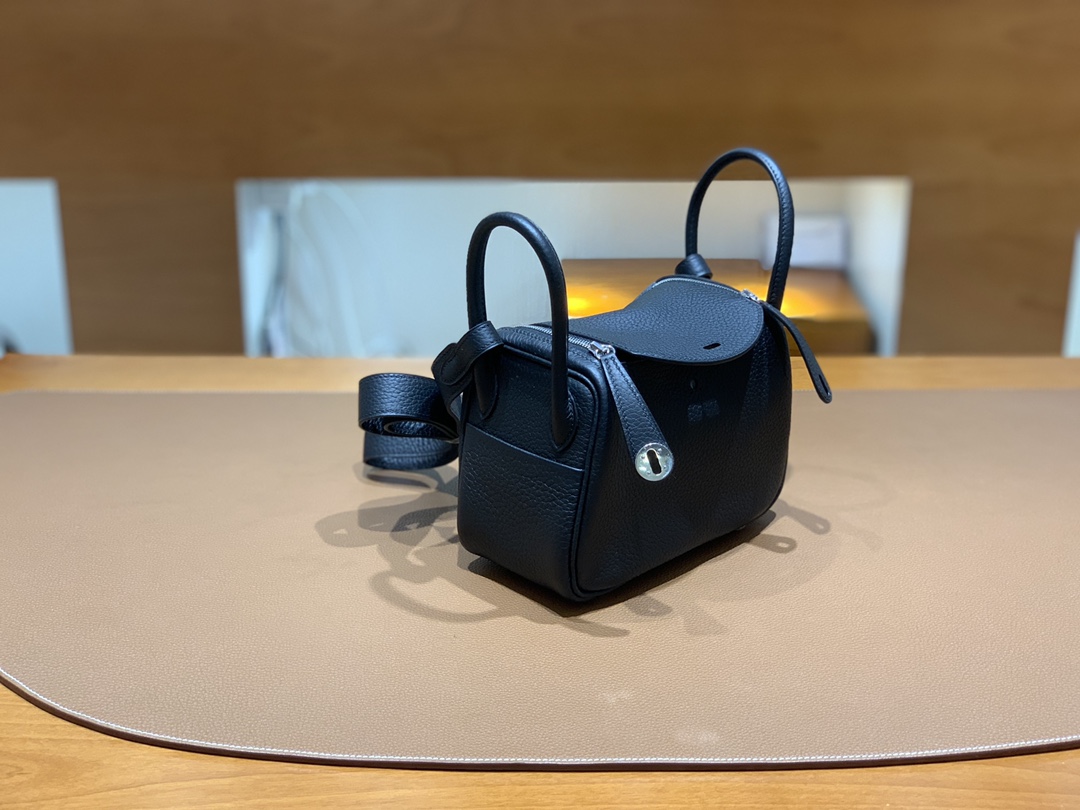 Hermès（爱马仕）Mini lindy 迷你琳迪包 TC皮 黑色 银扣 20cm