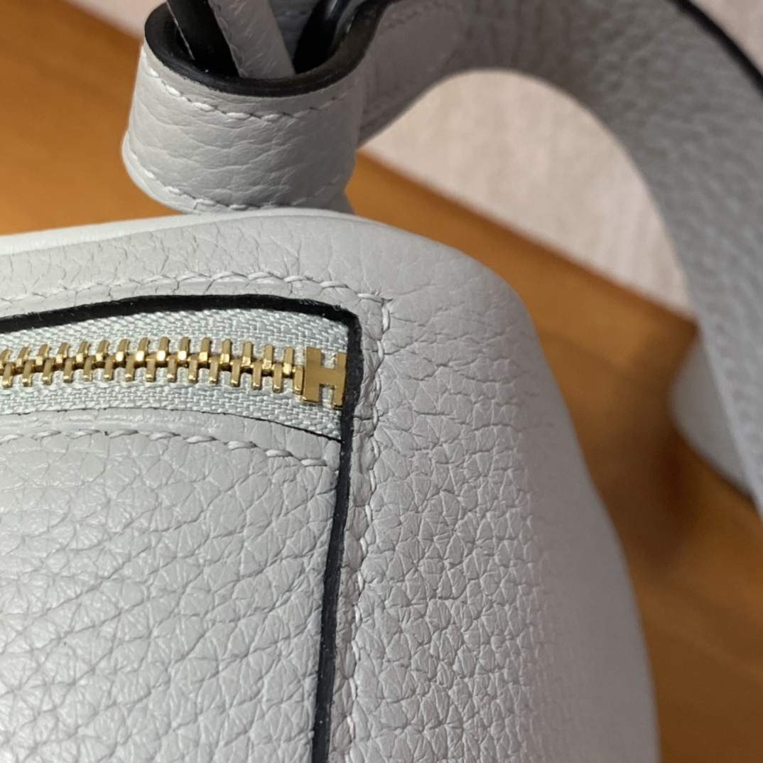 Hermès（爱马仕）Mini lindy 迷你琳迪包 TC皮 海鸥灰 金扣 20cm