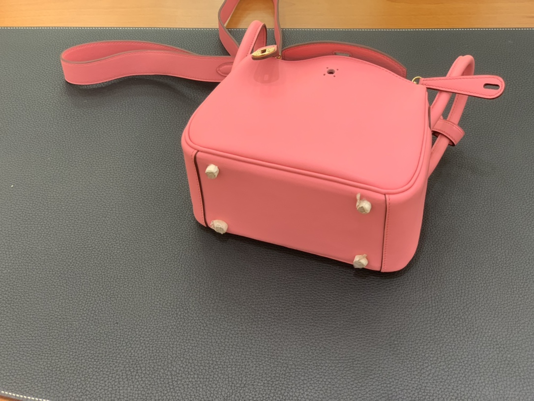 Hermès（爱马仕）Mini lindy 迷你琳迪包 Swift K4 夏日粉 金扣 20cm