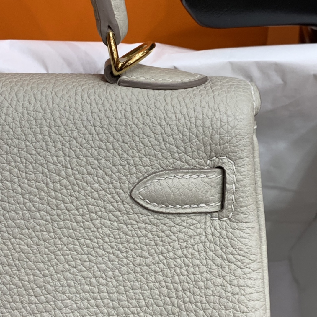 Hermès（爱马仕）Kelly 凯莉包 Togo 珍珠灰 金扣 25cm
