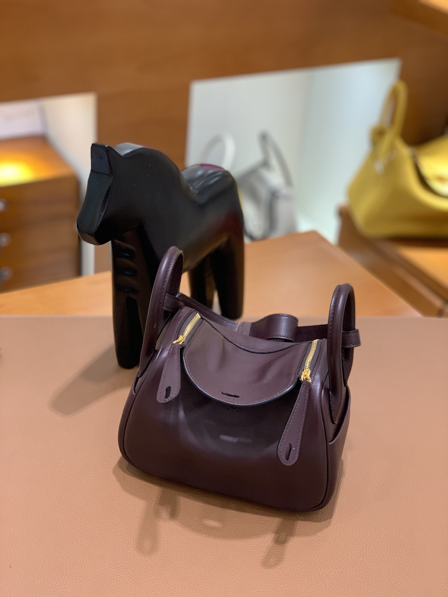Hermès（爱马仕）Mini lindy 迷你琳迪包 Swift 马鞍红 金扣 20cm