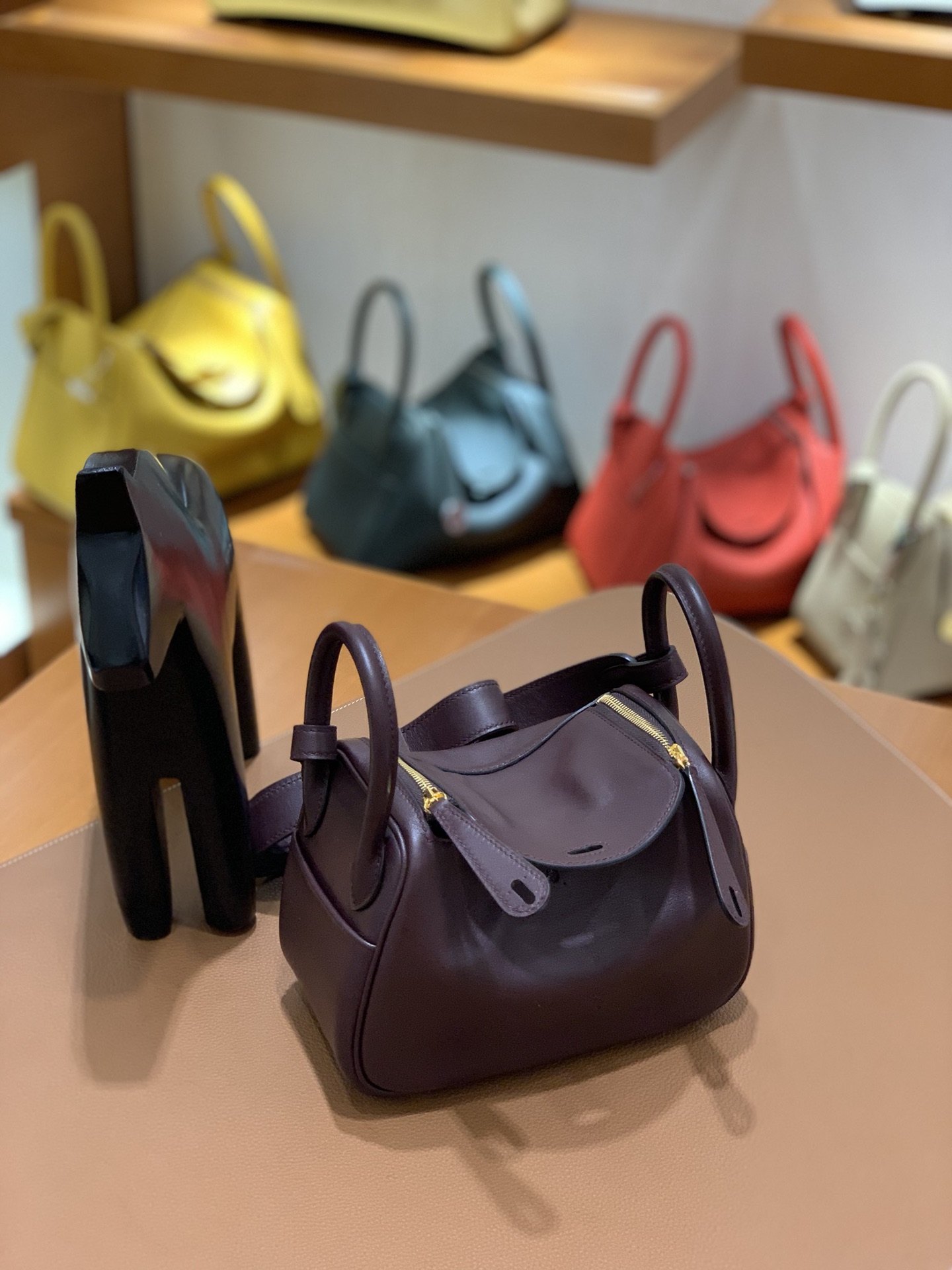 Hermès（爱马仕）Mini lindy 迷你琳迪包 Swift 马鞍红 金扣 20cm