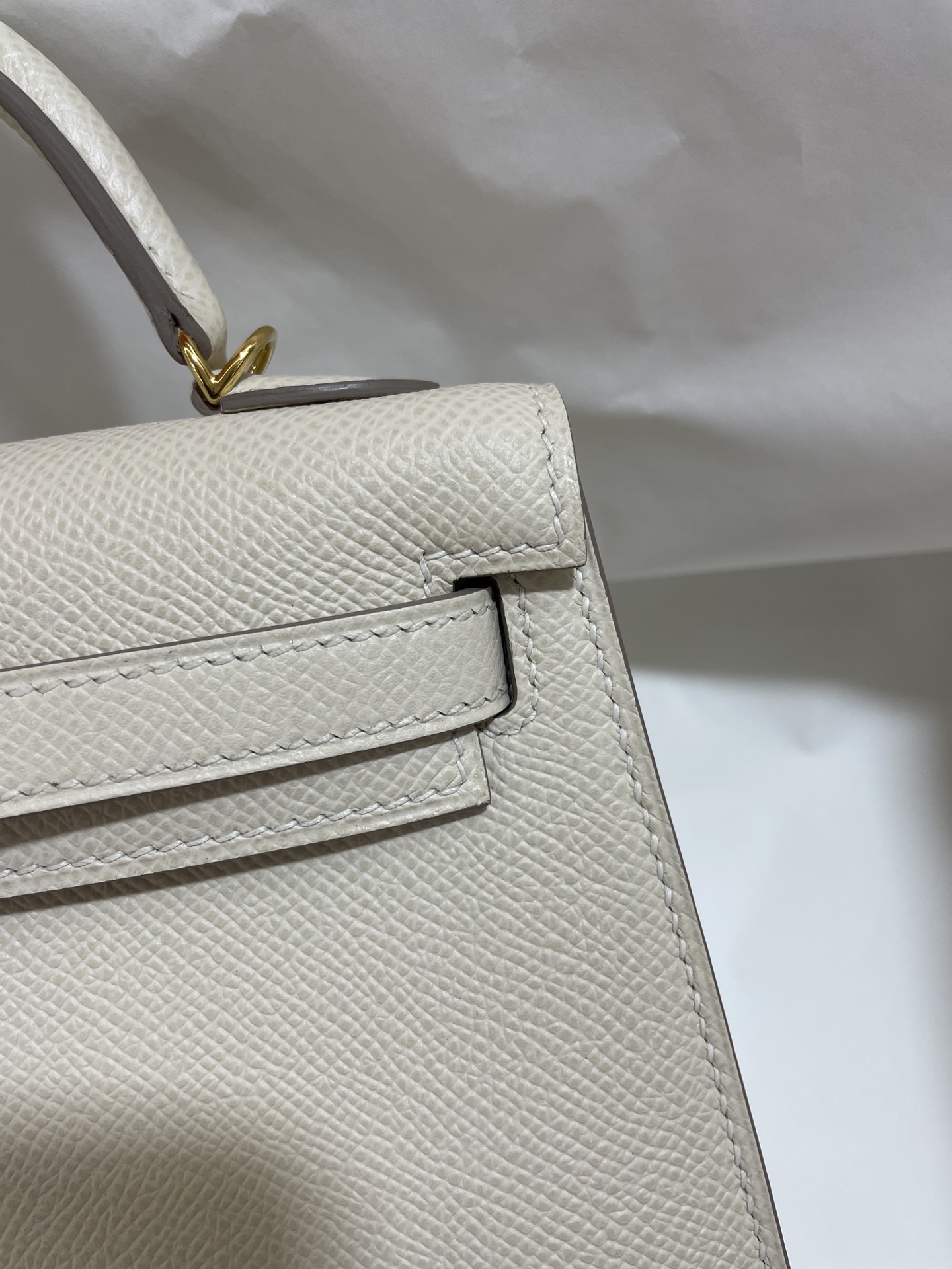 Hermès（爱马仕）mini Kelly 迷你凯莉 Epsom 奶昔白 金扣 19cm