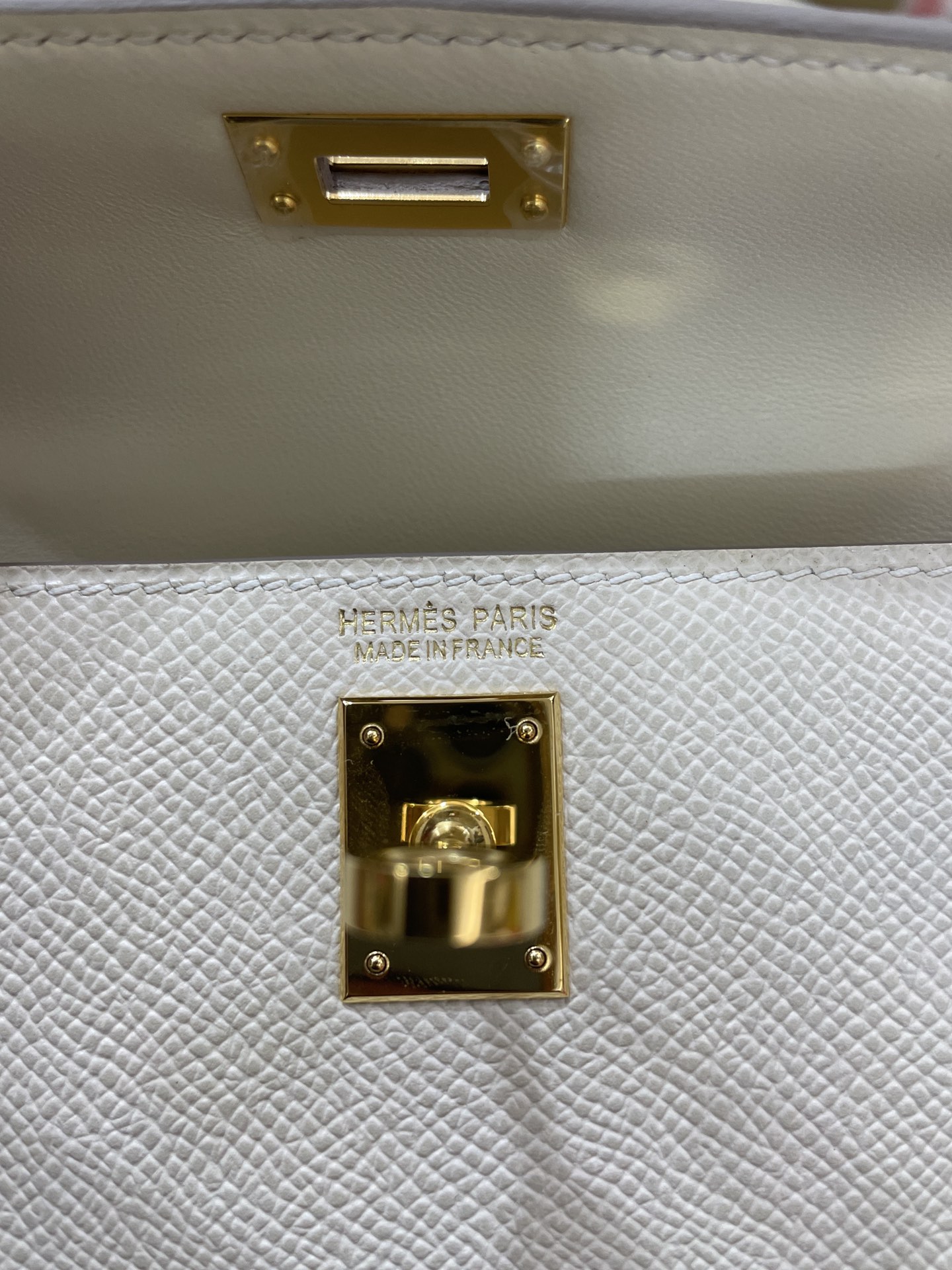 Hermès（爱马仕）mini Kelly 迷你凯莉 Epsom 奶昔白 金扣 19cm