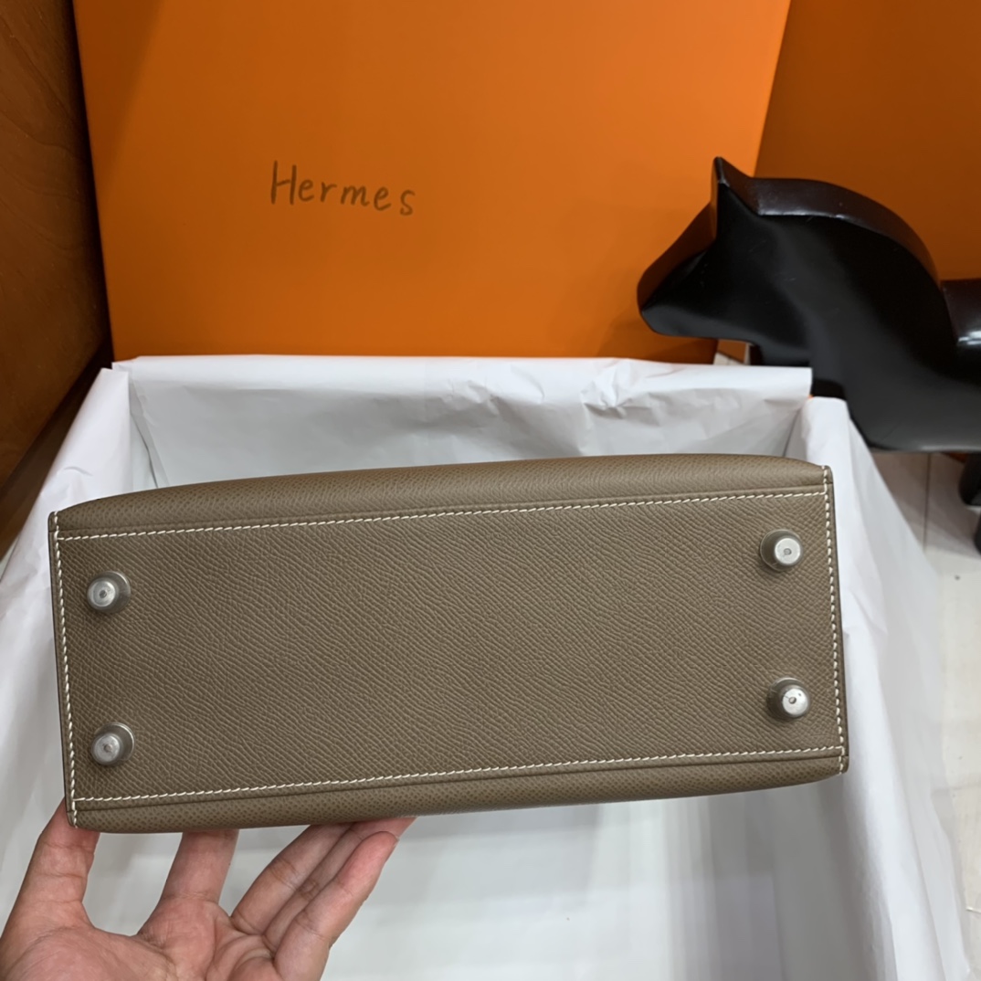 Hermès（爱马仕）Kelly 凯莉包 epsom 大象灰 银扣 25cm