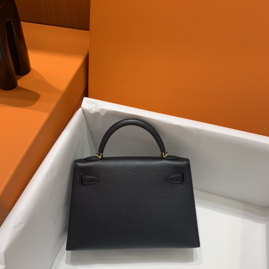 Hermès（爱马仕）Mini Kelly 迷你凯莉 山羊皮 黑色 金扣 19cm