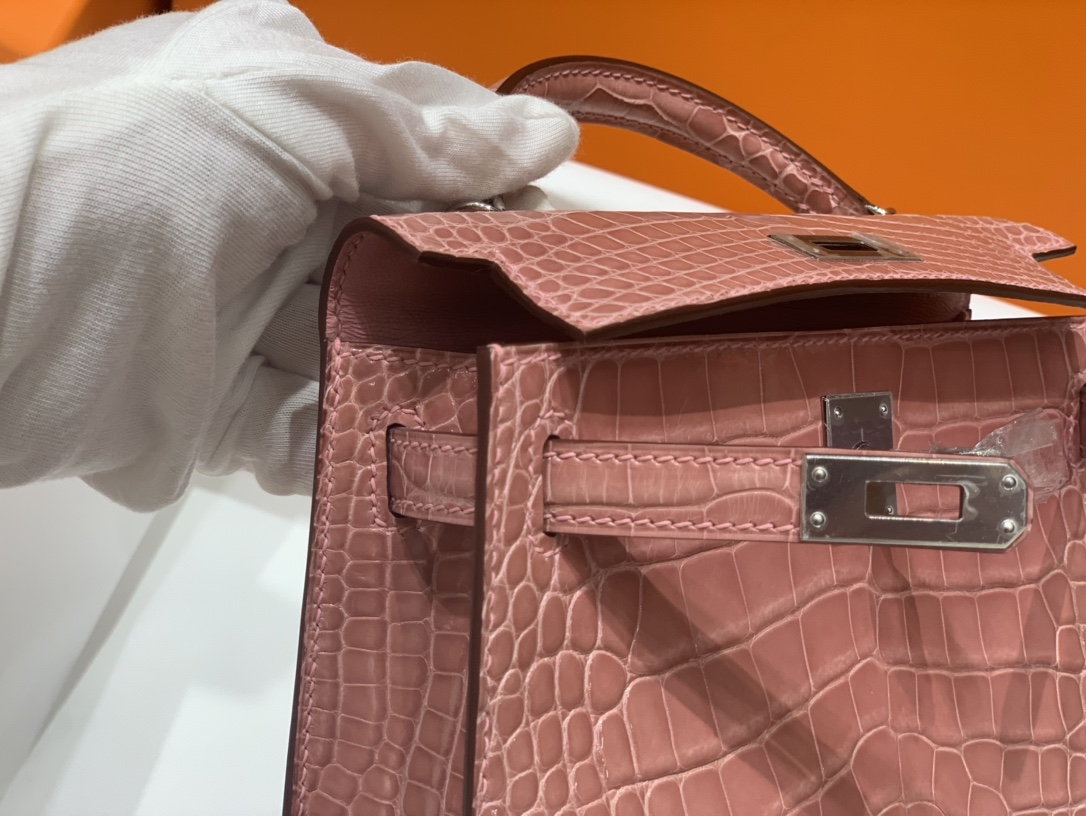 Hermès（爱马仕）Mini Kelly 迷你凯莉 亮面美洲鳄 樱花粉 银扣 19cm
