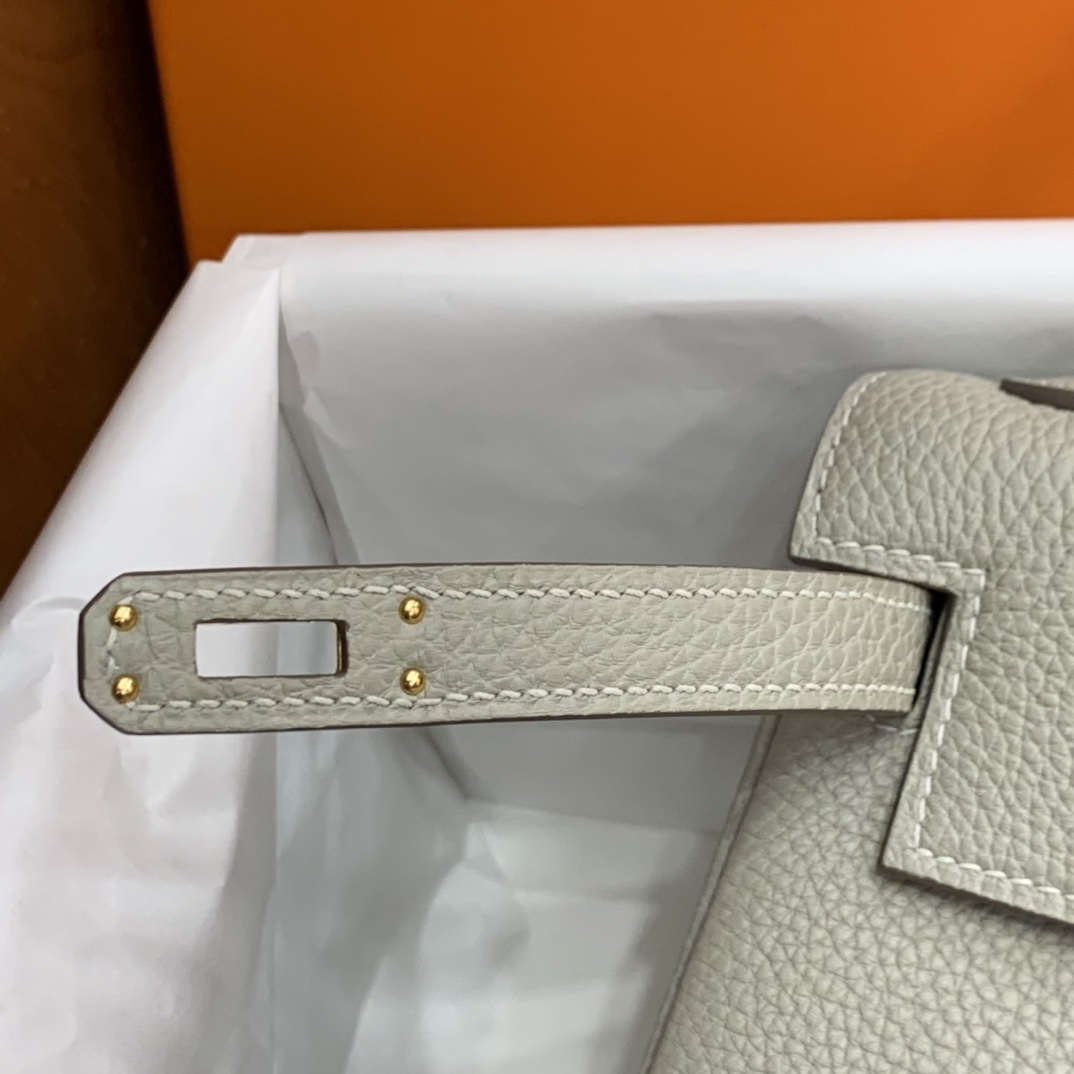 Hermès（爱马仕）Kelly 凯莉包 Togo 珍珠灰 金扣 25cm