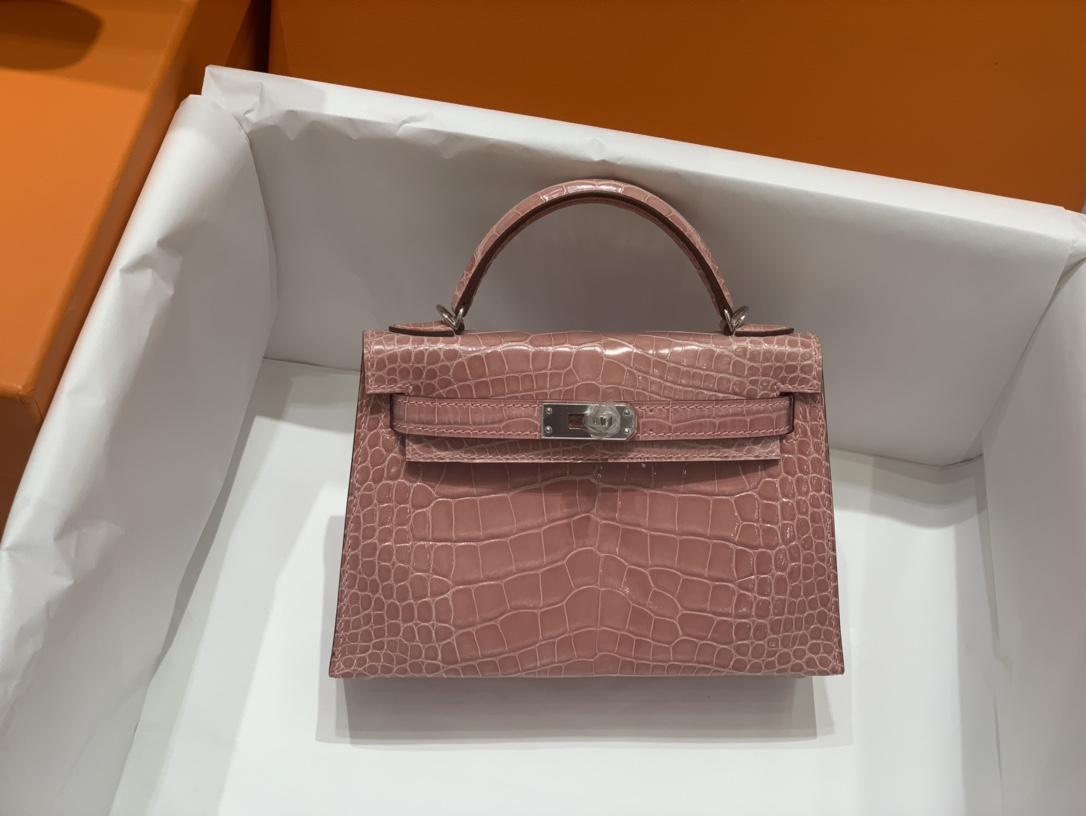 Hermès（爱马仕）Mini Kelly 迷你凯莉 亮面美洲鳄 樱花粉 银扣 19cm