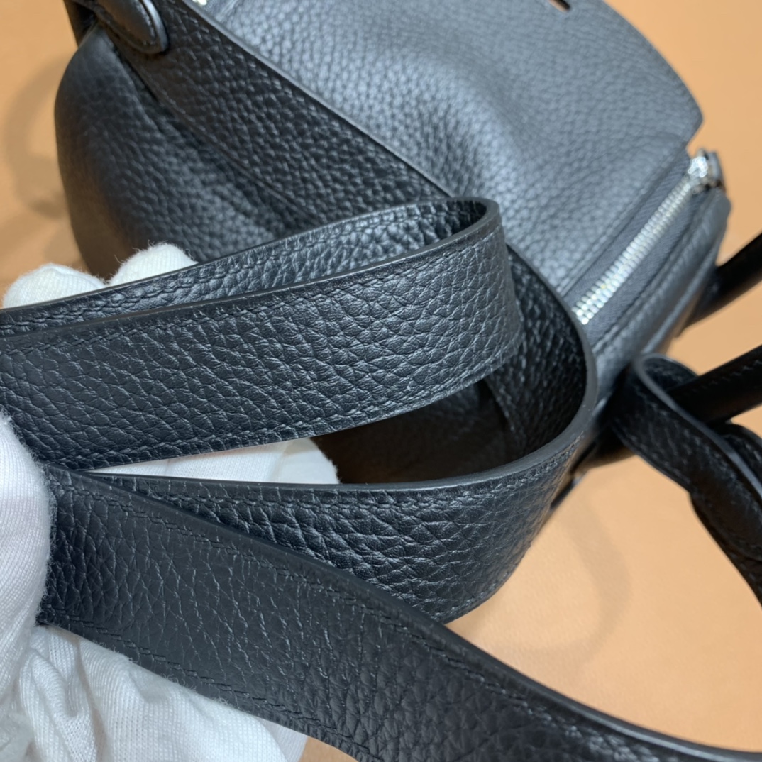 Hermès（爱马仕）Mini lindy 迷你琳迪包 TC皮 黑色 银扣 20cm