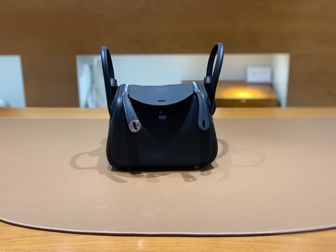 Hermès（爱马仕）Mini lindy 迷你琳迪包 TC皮 黑色 银扣 20cm