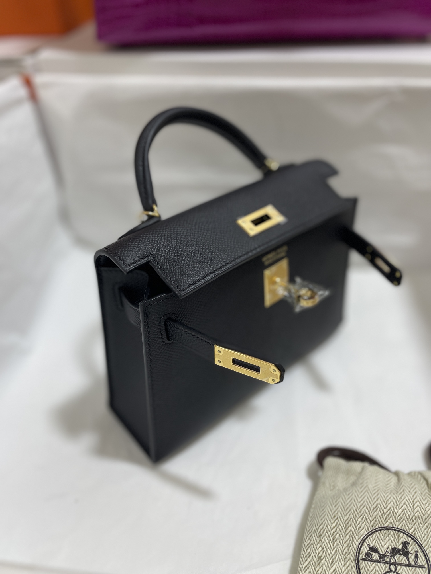 Hermès（爱马仕）mini Kelly 迷你凯莉 Epsom 黑色 金扣 19cm