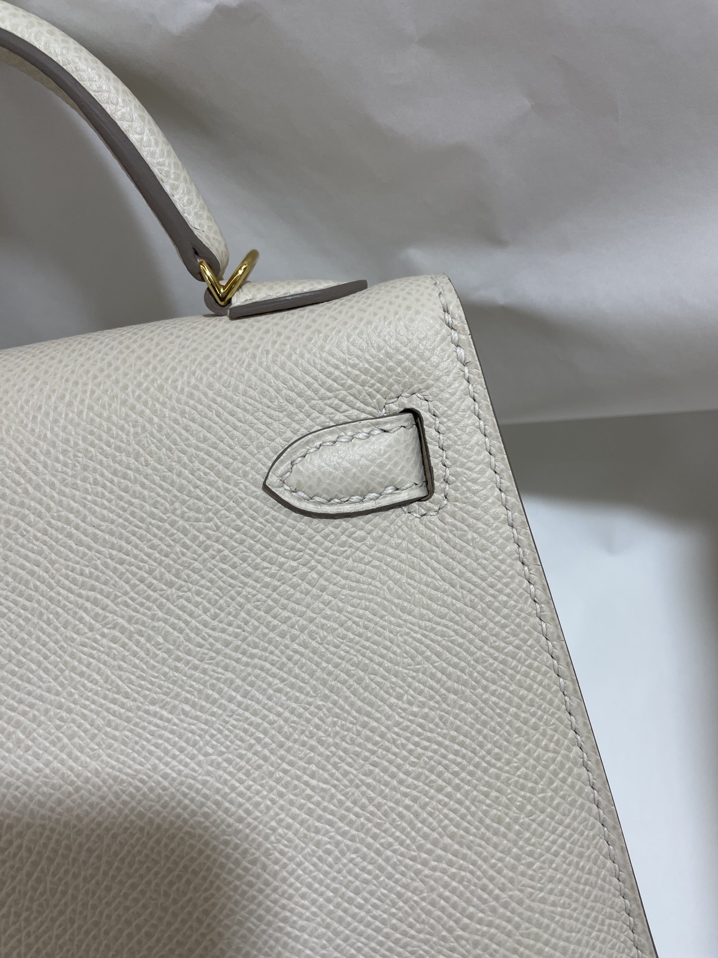Hermès（爱马仕）mini Kelly 迷你凯莉 Epsom 奶昔白 金扣 19cm