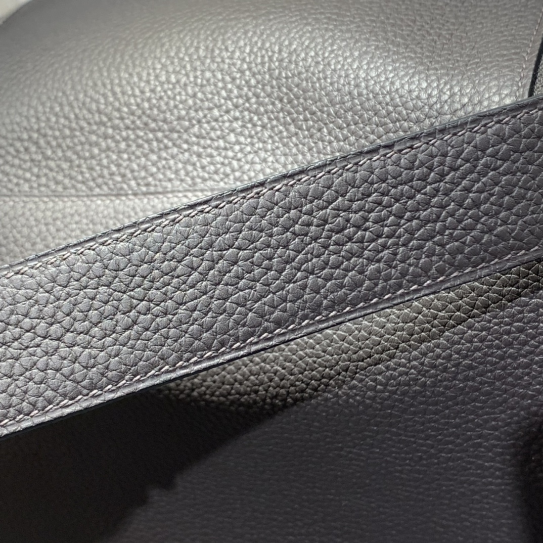 Hermès（爱马仕）Lindy 琳迪包 TC 乌木色 银扣 30cm