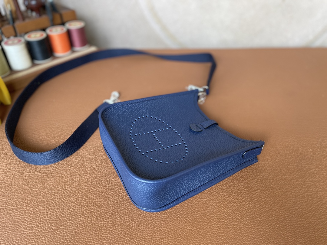Hermès（爱马仕）Evelyne 伊芙琳 TC 73 宝石蓝 银扣 16cm