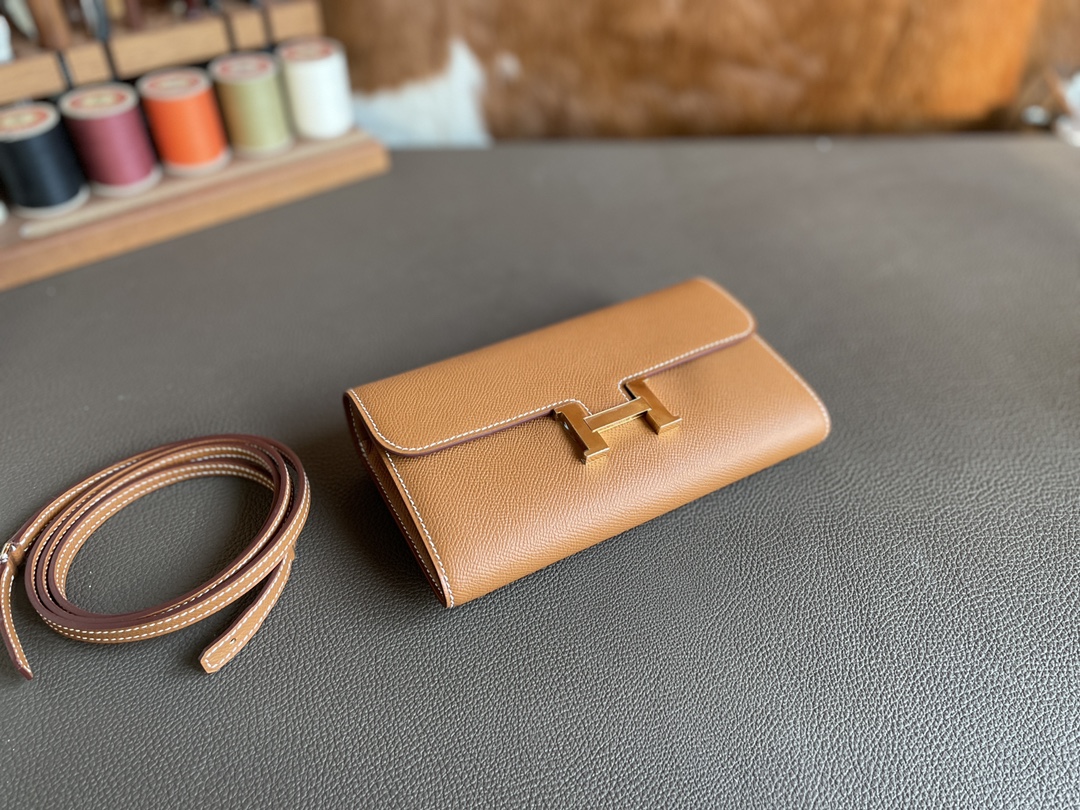 Hermès（爱马仕）constance to go epsom 金棕色 银扣 20cm