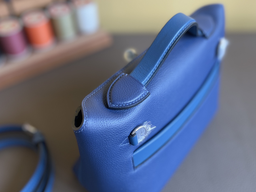 Hermès（爱马仕）Mini kelly 2424 evercolor 海军蓝 银扣 21cm